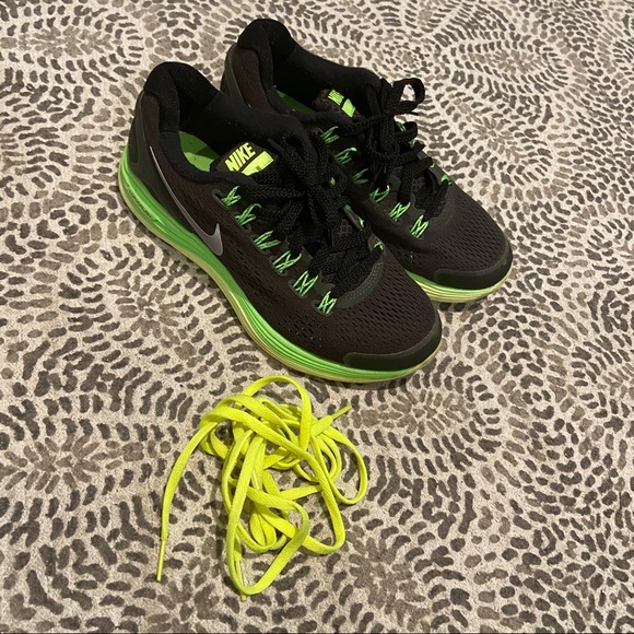 nike sneakers lime green